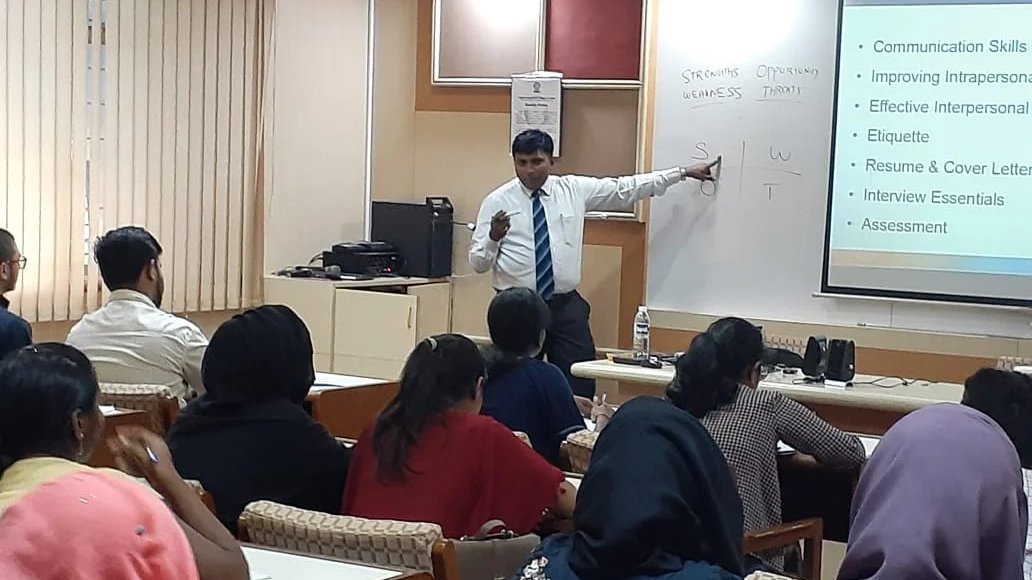 Suresh Natarajan teaching a communication skills session